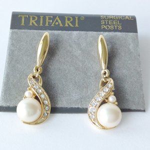 Trifari Fashion Drop Earrings Pearl & Rhinstone